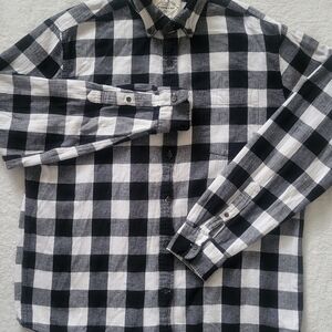 St. John's Bay Men's Black and White Checkered Flannel Button Down Shirt Size L